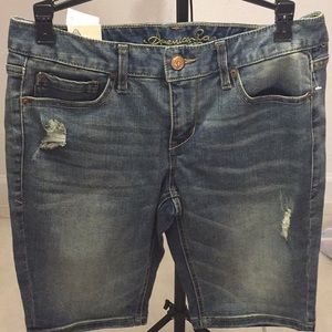 Selling a American rag short, brand new